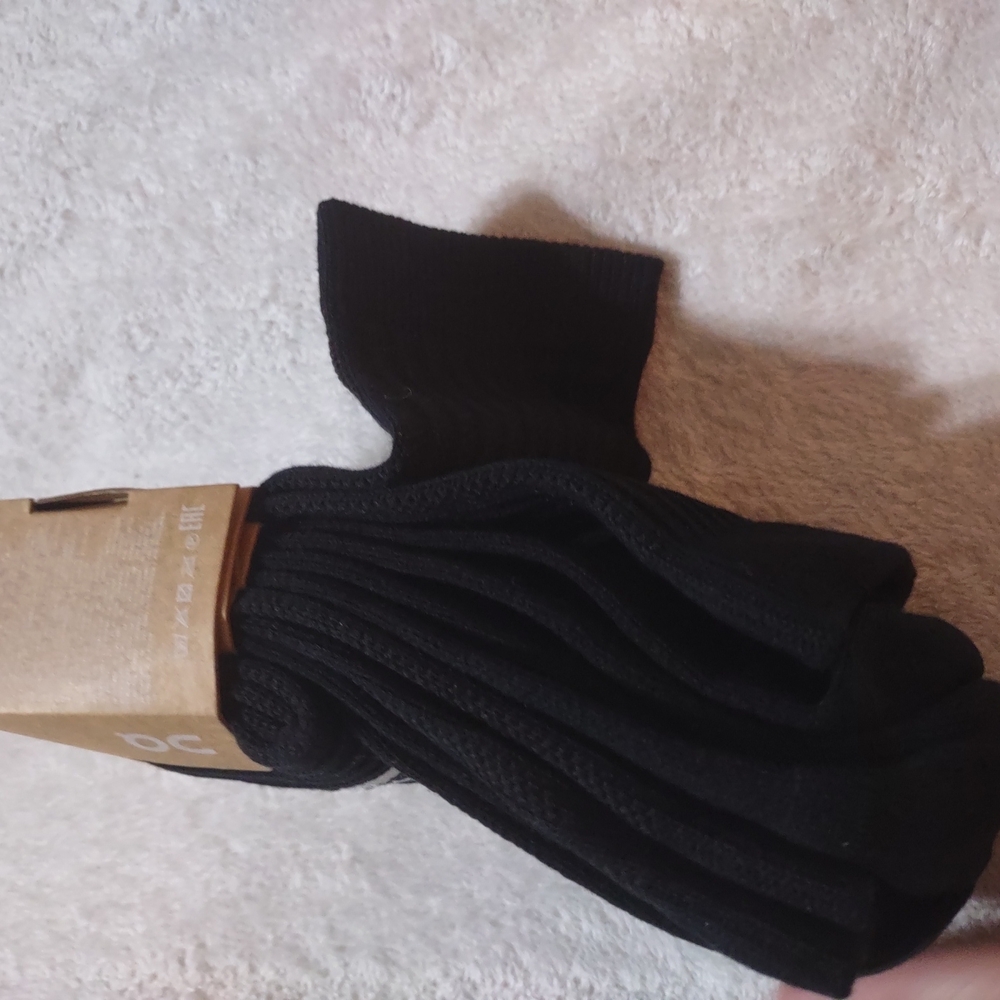 On Running Black Versatile Textile